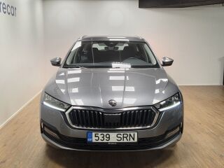 Skoda Octavia Combi Ambition 2.0 85кВ