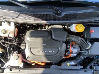 Chrysler Pacifica Platinum pistikhübriid 3.6 214kW