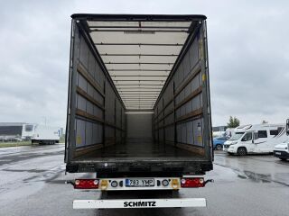 Schmitz Semitrailer Curtainsider Standard