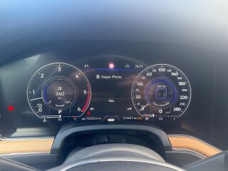 Volkswagen Touareg R Line 3.0 210кВ
