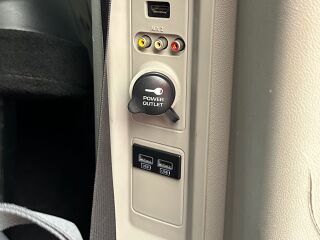 Lancia Voyager Platinum StownGO 2.8 130kW