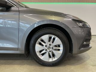 Skoda Octavia Combi Ambition m-Hybrid 1.5 TSI 110кВ