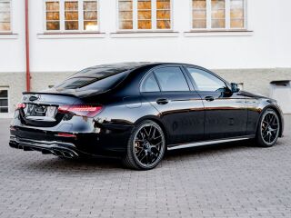 Mercedes-Benz E 300 de AMG 4Matic Airmatic Plug-In 2.0 235kW