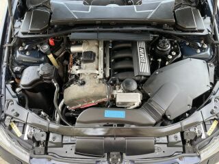BMW 330 3.0 190kW