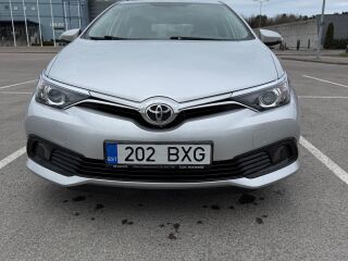 Toyota Auris 1.6 97kW