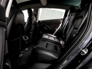 Tesla Model 3 Standard Range+ FSD 239kW