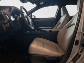 Lexus UX 300h F Sport Design 2.0 112kW