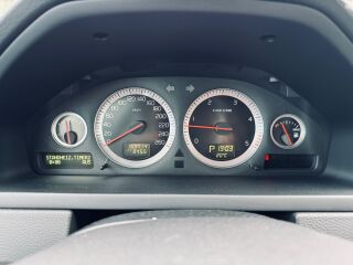 Volvo XC90 Summum AWD 7 k 2.4 R5 D5 136kW