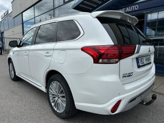 Mitsubishi Outlander PHEV Luxury 4WD 2.4 99kW