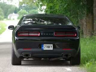Dodge Challenger 6.4 V8 362кВ