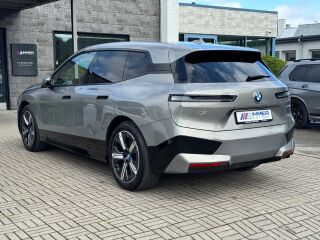 BMW iX xDrive 40 xDrive 40 Sportpakett 240кВ