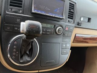 Volkswagen Multivan 2.5 96кВ