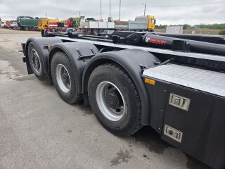 Mercedes-Benz Arocs 3258 8X4*4 retarder EURO 6 425кВ