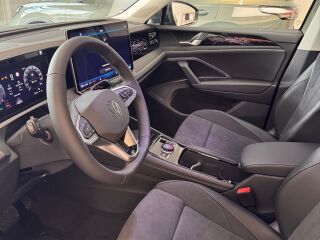 Volkswagen Tiguan Elegance 1.5 eTSI 110кВ