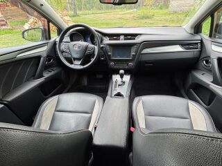 Toyota Avensis Active plus touring sports 1.8 108kW