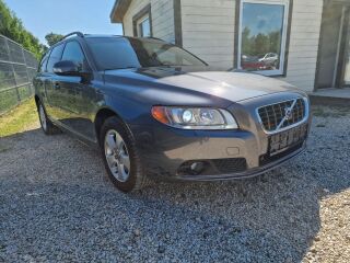Volvo V70 MOMENTUM 2.4 R5 D5 136kW