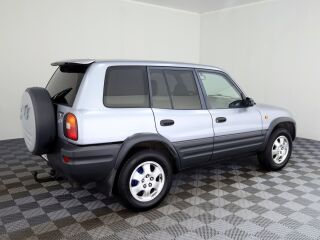 Toyota RAV4 Luxury ATM 2.0 95кВ