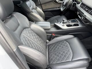 Audi SQ7 4.0 V8 320кВ
