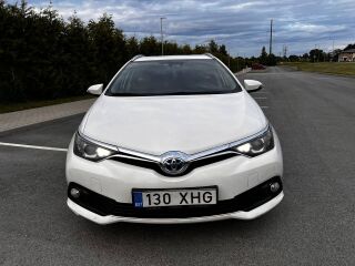 Toyota Auris 1.8 73kW