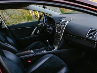 Toyota Avensis 2.0 91кВ
