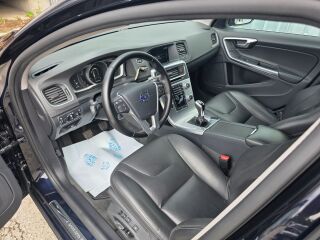 Volvo V60 Summum Magic Blue 2.0 D2 88кВ