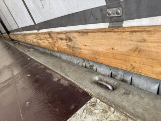 Schmitz Semitrailer Curtainsider Standard