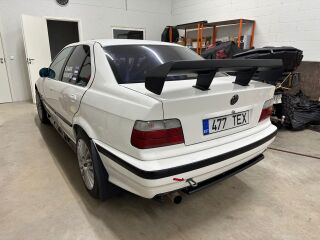 BMW 328 2.8 142kW