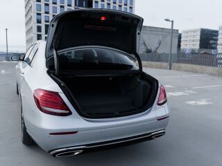 Mercedes-Benz E 350 e OVC-HEV Avantgarde 2.0 R4 155 kW/45 kW 200kW