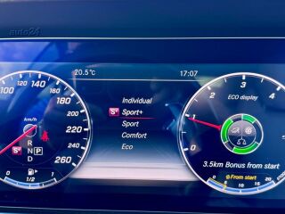 Mercedes-Benz E 220 2.0 R4 143kW