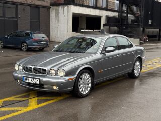 Jaguar XJ8 4.2 V8 219kW