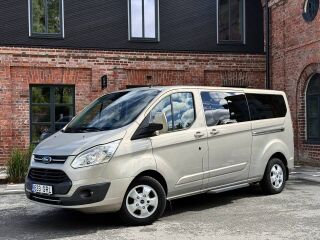Ford Tourneo Custom Long family 2.0 125kW