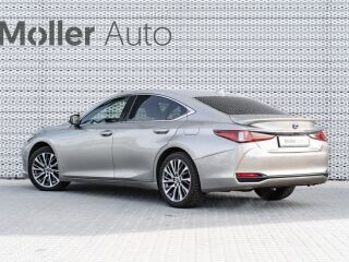 Lexus IS 300h 2.5 131kW