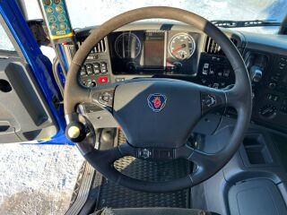 Scania P360 6x2*4 265kW