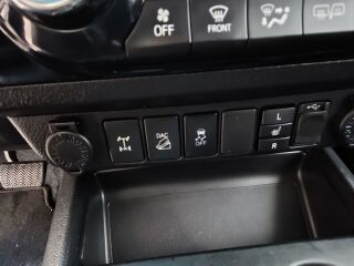 Toyota Hilux Legend 110кВ