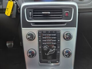 Volvo V60 R-DESIGN 2.0 R5 D3 120kW