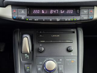 Lexus CT 200h 1.8 73kW