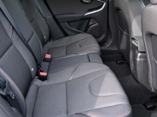 Volvo V40 Cross Country MOMENTUM CROSS THORS INTELLI XEN 2.0 D3 110kW