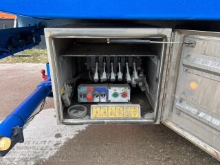 Scania P370 6x2 272kW
