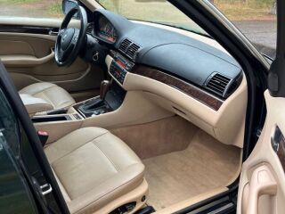 BMW 330 XI Touring 3.0 R6 170kW