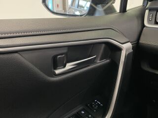 Toyota RAV4 Luxury 2.5 131kW