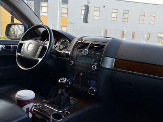 Volkswagen Touareg 4x4 2.5 128кВ