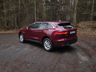 Jaguar F-Pace Luxury Line / 4x4 2.0 R4 132kW