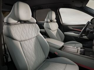 Audi Q7 SUV TDI quattro 3.0 V6 220kW