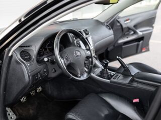 Lexus IS 220 s 2.2 130kW