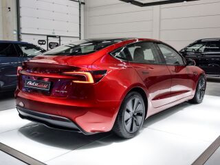 Tesla Model 3 Premium Long-range AWD 366kW