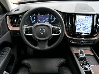 Volvo XC60 AWD T6 H&K LUXURY ULTIMATE DARK INTELLI SAFE  2.0 T6 Long Range 293kW