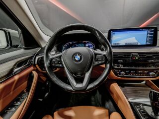 BMW 530 d x-Drive Luxury Line 3.0 210kW