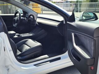 Tesla Model 3 Long Range 366kW 153kW