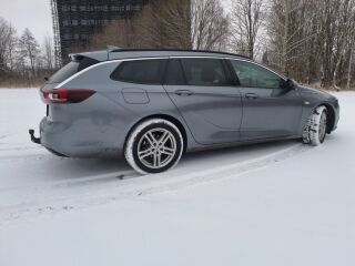 Opel Insignia 1.6 100кВ