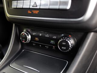 Mercedes-Benz GLA 180 Facelift 1.6 90kW